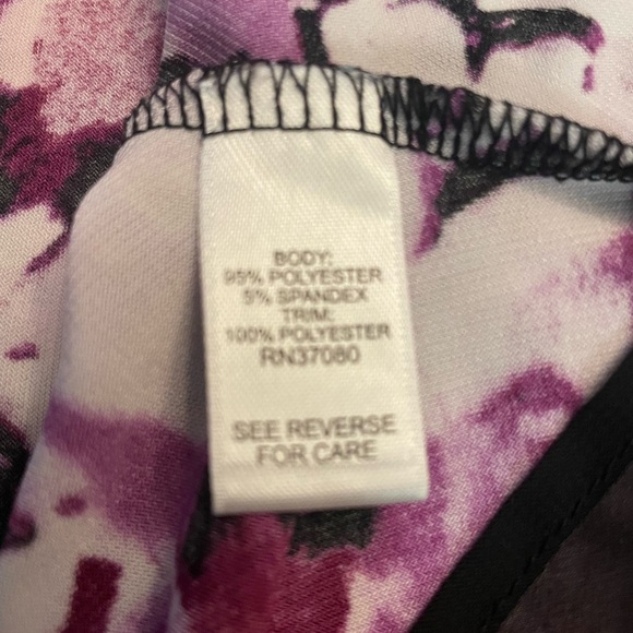 Tunic short sleeved blouse purple black floral Size 22/24W feminine,classic, - Picture 5 of 6